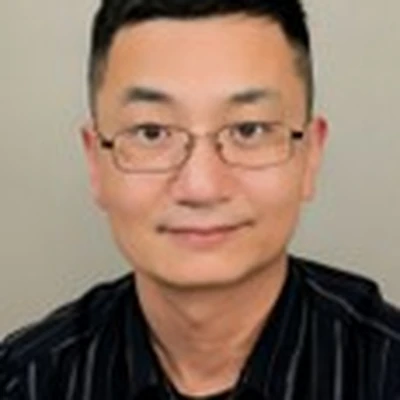 Portrait of Dr. Hongyu (Henry) Chen